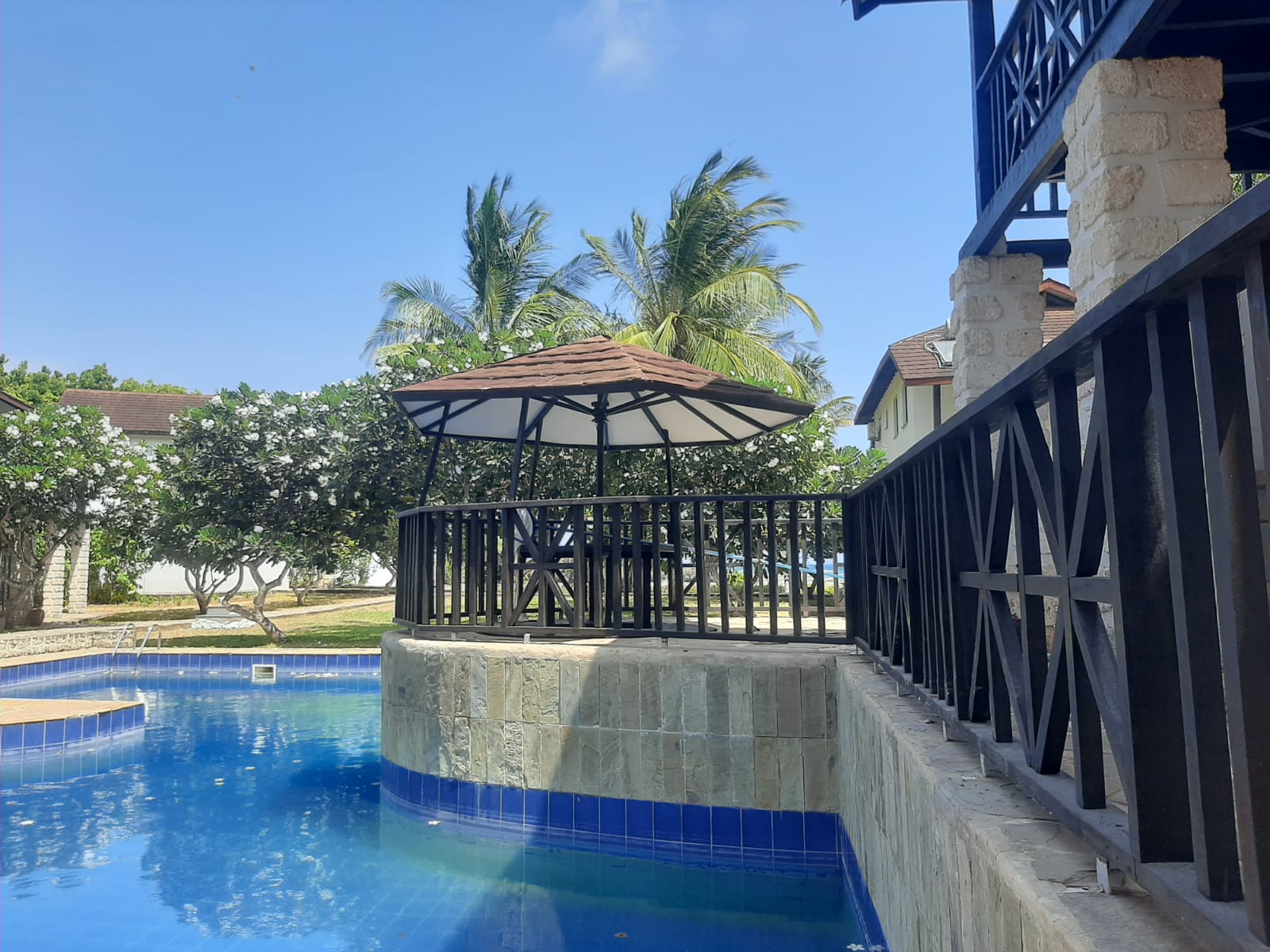 Beach House pool side